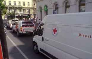 Segélyszállítmányt visz Szerbiába a Vöröskereszt, a Kötél is közreműködik