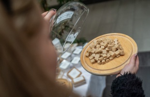 Különleges, egészségvédő sajtot fejlesztett a Fino és a MATE Kaposvári Campusa