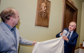 Emléktáblát állítottak Szabados Péternek, Kaposvár első szabadon választott polgármesterének