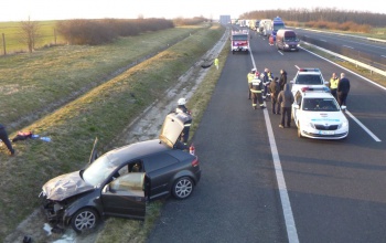 Összement két autó az M7-esen