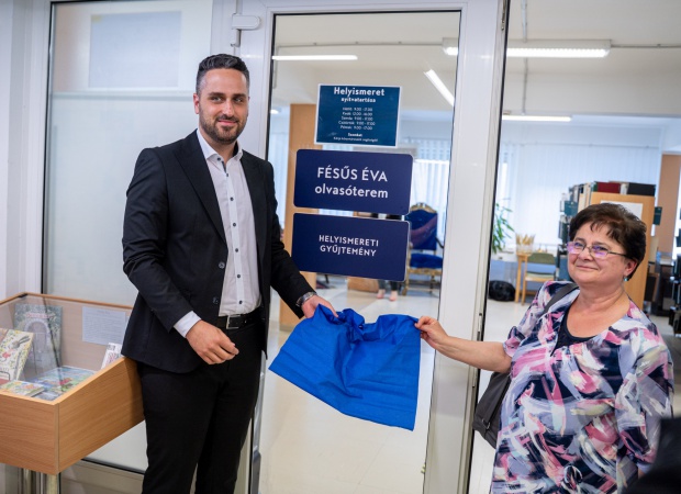 Fésűs Éváról nevezték el a könyvtár olvasótermét – galéria