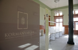 Bezár télre a vasútállomáson található kormányablak