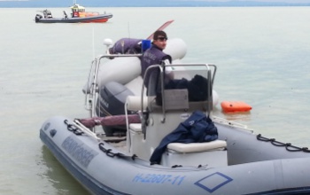 Vasárnap is menteni kellett a Balatonon