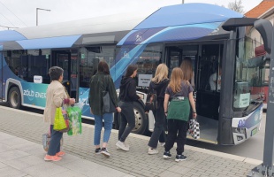 Újabb hidrogén hajtású busz érkezik Kaposvárra
