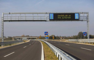 Nagy baj a Balatonnál