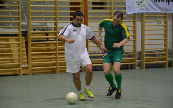 Tizenhárom fürge nyuszis csapat a rajtnál