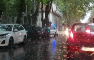 Három autó ütközött össze a Szent Imre utcában