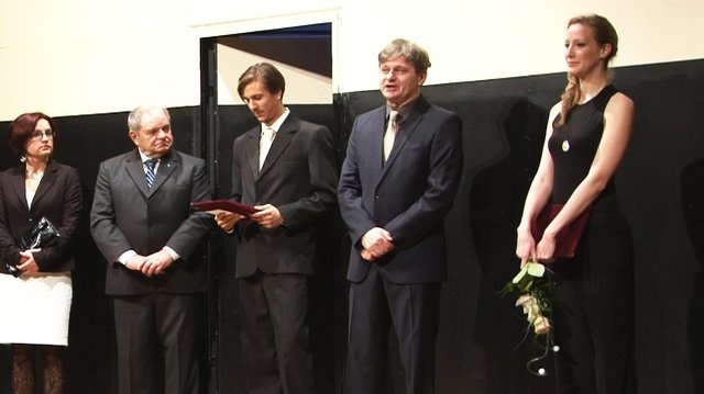 Grisnik Petra és Váncsa Gábor az idei Nagymama-díjas