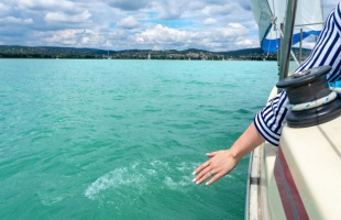 A Balaton vízállása 109 centi, a víz 26 fokos