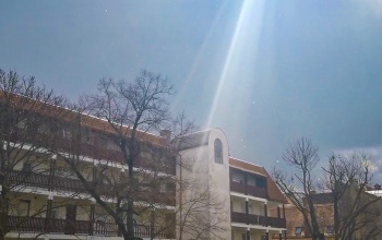 Szikrázó napsütés közben havazott Kaposváron - Videó