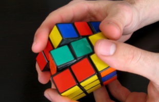 Veszélyben a Rubik-kocka formája