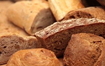 Teljes kiőrlésű kenyereket ellenőrzött a Nébih