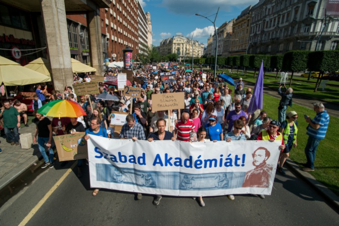 Akadémiai kérdés