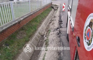 Árkokat és átereszeket ellenőriztek