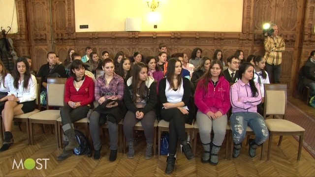 Kaposvár segít a roma származású tanulóknak
