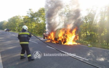 Teljesen kiégett egy autó Barcsnál - VIDEÓ