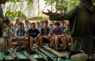 A középkori magyar hagyományokat keltették életre a Kodály udvarán