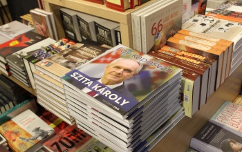 109  téma, 20 év egy kötetben