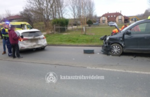 Két autó ütközött tegnap Kaposújlakon