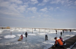 Már veszélyes a Balaton jege