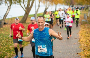 Nincs hideg a futáshoz - maratont és félmaratont rendeznek a hétvégén a Balatonnál