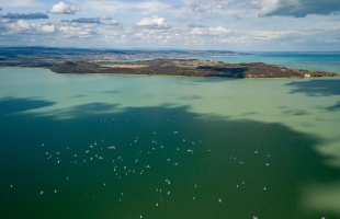 A futam elmaradt, de a Balaton gyönyörű volt