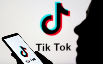 Tarol a TikTok, az egyik legnépszerűbb alkalmazás