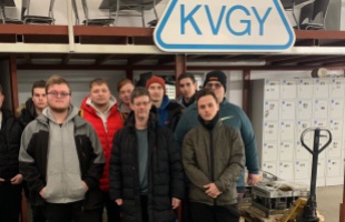 A Kaposvári Villamossági Gyár telephelyén jártak a Gépész tanulói