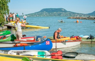 Vasárnap rendezik meg a Balaton-átevezést
