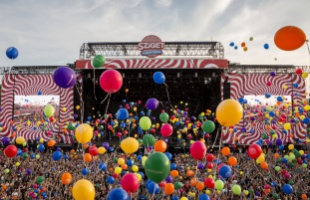 Hív a Sziget, jár a MÁV!