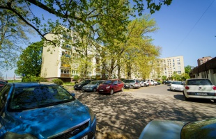 Új parkolók, jobb utak a lakótelepen élőknek Kaposváron