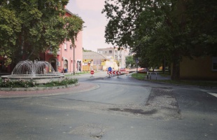 Új burkolatot kap az Arany János utca egy jelentős szakasza