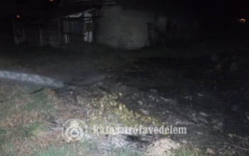 Lángoló területeket oltottak a tűzoltók