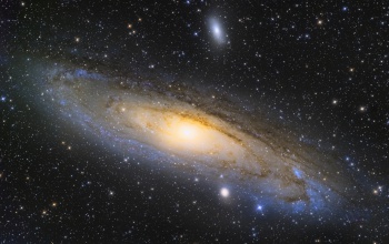 Androméda-galaxis: millió fényévnyire, mégis szabad szemmel is látható