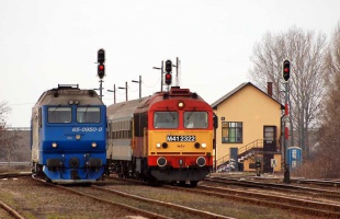 Bombafenyegetés miatt leállították az összes nemzetközi vonatot