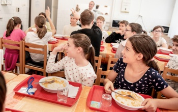 Kétféle menüből választhatnak októbertől a kaposvári iskolások