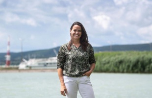 Novák Katalin is átússza a Balatont