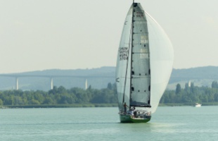 Nem a naptár, hanem a vendég zárja a szezont a Balatonnál
