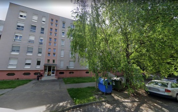 Kizuhant a negyedikről és meghalt egy fiatal lány a Búzavirág utcában