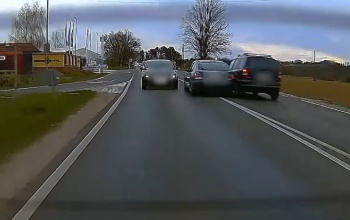 Életveszélyes előzés: egy őrült autós miatt hárman kaptak majdnem szívrohamot
