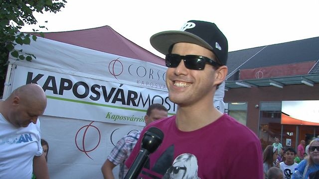 Fluor Tominak sikonyáltak a lányok és a fiúk is