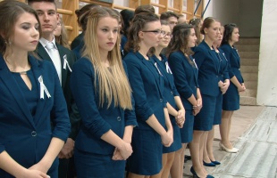 Szalagavató a katolikus gimnáziumban