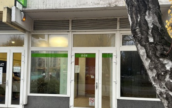 Hajléktalanok jártak be melegedni az egykori Honvéd utcai OTP Bank épületébe