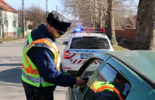 Tizenhárom ittas sofőrt fogtak a rendőrök Somogy vármegyében szilveszterkor és elsején
