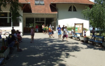 Kilencvenezer gyerek juthat el idén Erzsébet-táborba