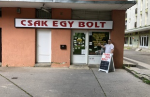 Vár a Csak egy bolt...