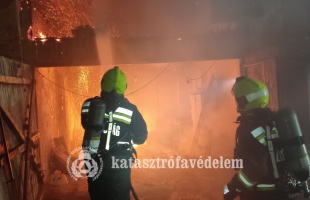 Kigyulladt egy istálló Bonnyán