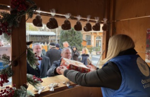 Holnaptól érkezhetnek a cipősdobozok az Adománykuckóba