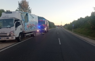 Kisteherautó és kamion ütközött Toponár és Kaposfüred között, mentő is a helyszínre érkezett