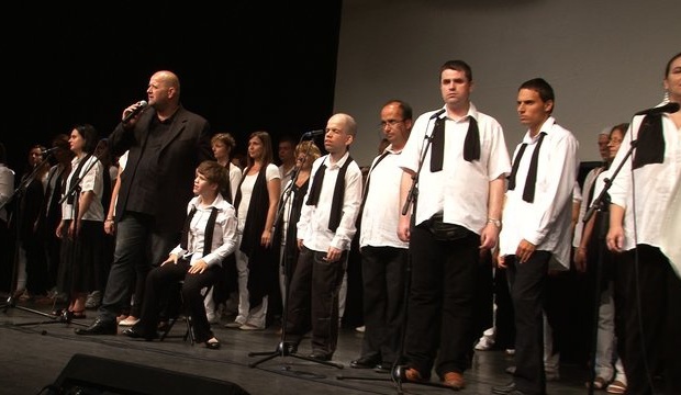 Meglepetés koncert a fogyatékkal élőknek